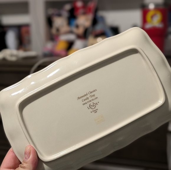 Disney 5 x 10 porcelain tray - Picture 3 of 4